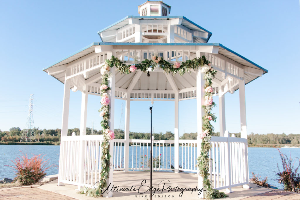 Boathouse at Mercer Lake Wedding