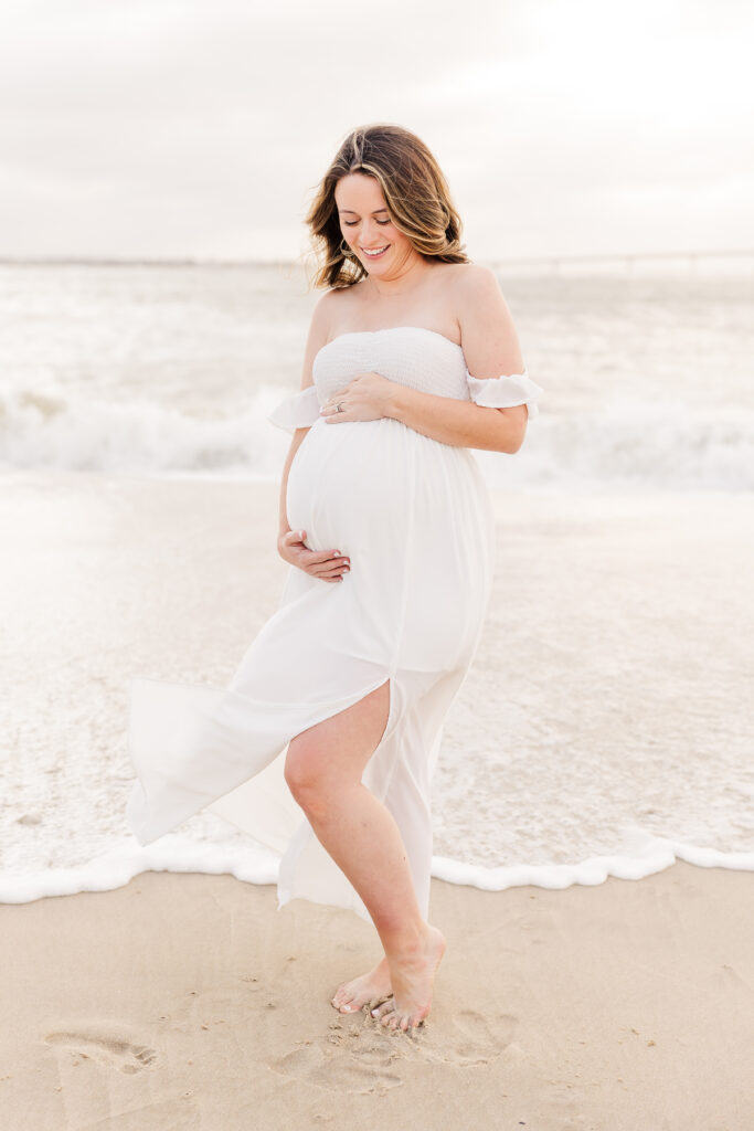 beach maternity photoshoot, maternity photographer, beach maternity photos